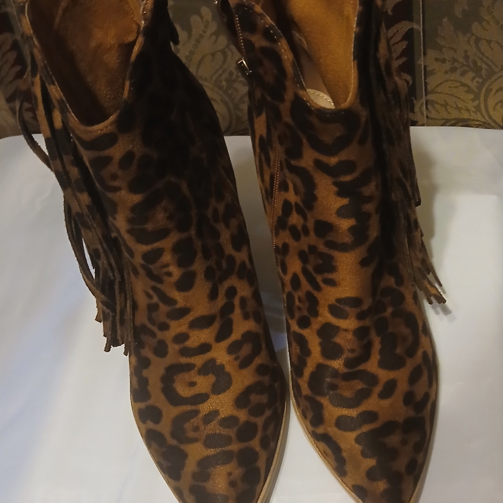 Fashion Leopard suede  Ankle boots